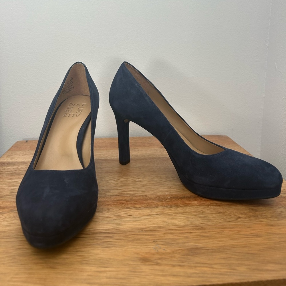 Naturalizer Women’s Michelle Classic Closed-Toe Pumps Navy Suede - Size 7.5